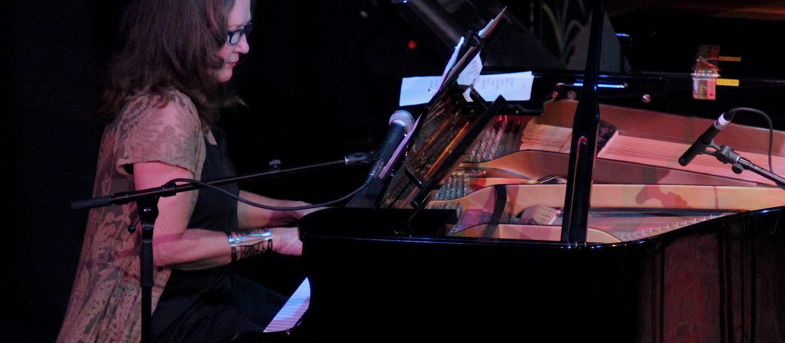 Linda piano Brubeck web